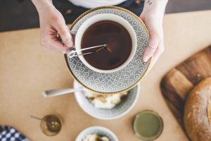 Come abbinare il tè ai piatti dolci e salati: un matrimonio di sapori insoliti